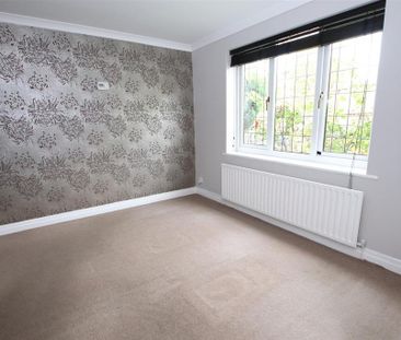 4 bedroom detached house to rent - Photo 4