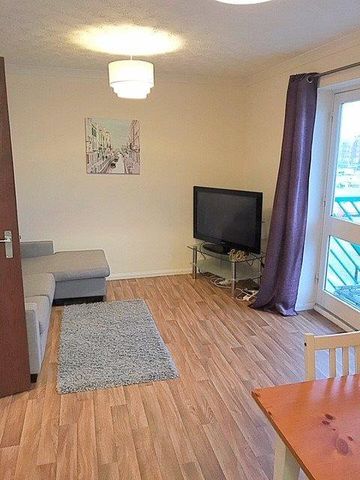 1 bedroom flat to rent - Photo 2