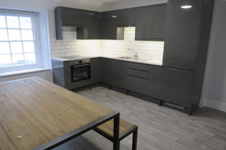 High Street - Photo 5