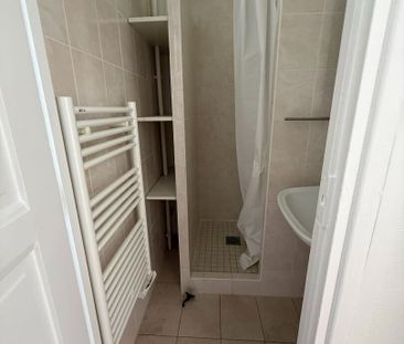 Location Appartement 2 pièces 43m² - Photo 5