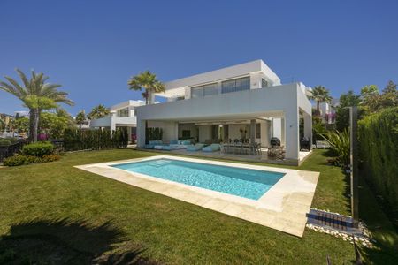 House in Marbella, Costa del Sol - Photo 3