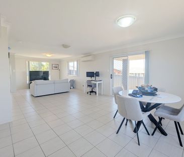 Stunning Family Home in Popular Cliftleigh Meadows Estate - Photo 1