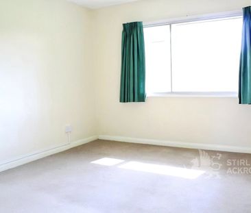 Jordans Close, Guildford, GU1 2PA - Photo 4