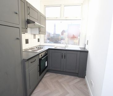 To Let 1 Bed Flat - Photo 3