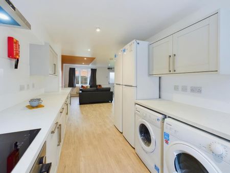 6 bedroom house to rent - Photo 4