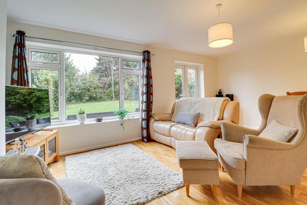 3 bedroom semi-detached house to rent - Photo 1