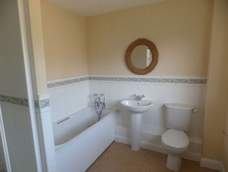 4 bedroom detached house to rent - Photo 5