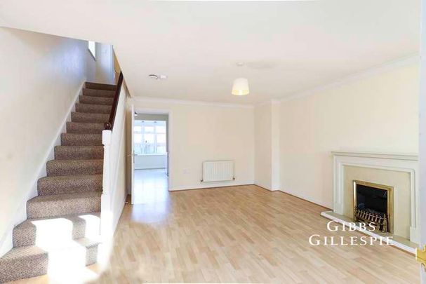 Arklay Close, Uxbridge, UB8 - Photo 1