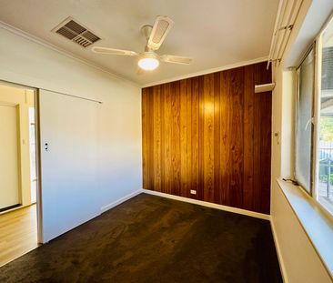 3 Bedroom Beauty in convenient spot! - Photo 1