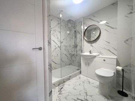 2 bedroom flat to rent - Photo 3