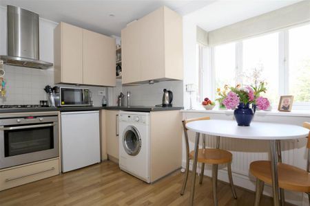 2 bedroom flat to rent - Photo 5