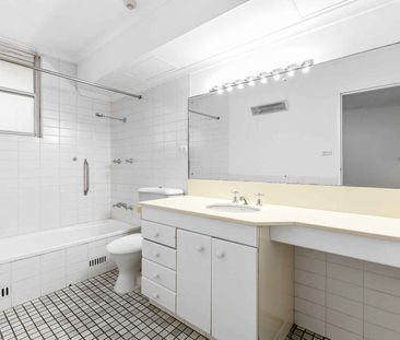 Madison Carrington Apartments in heart of CBD! - Photo 3