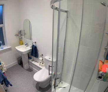 5 bedroom house to rent - Photo 2