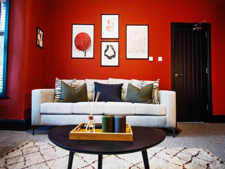 1 bedroom in a house share to rent - Photo 2