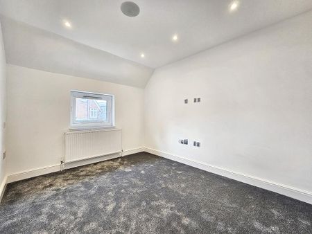 3 bedroom terraced house to rent - Photo 4
