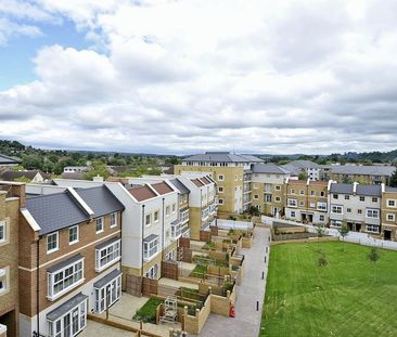 Flambard Way, Godalming, Surrey, GU7 - Photo 4