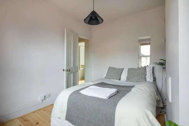 Bushberry Road, Victoria, E9 - Photo 1