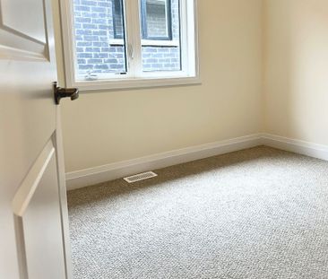 For Lease - 54 Bearberry Road, Springwater, Ontario - Photo 4