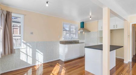 Spacious and Sunny Home in a Superb Location - Photo 4