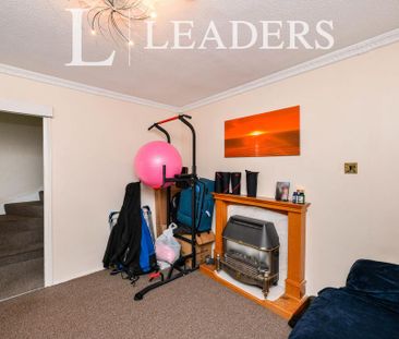 2 bedroom end of terrace house to rent - Photo 6