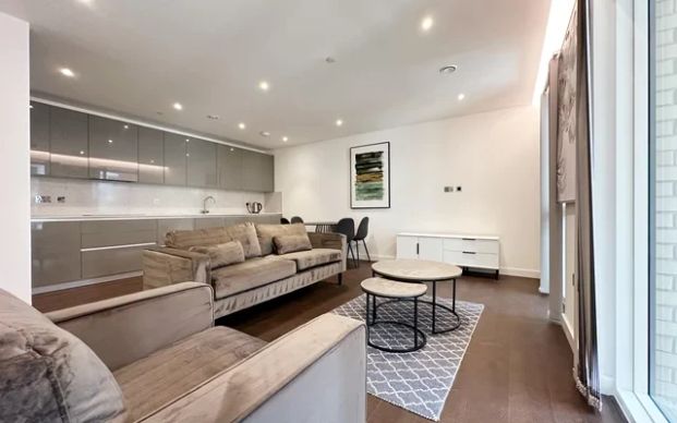 2 Bedrooms 2 Bathrooms - Photo 1