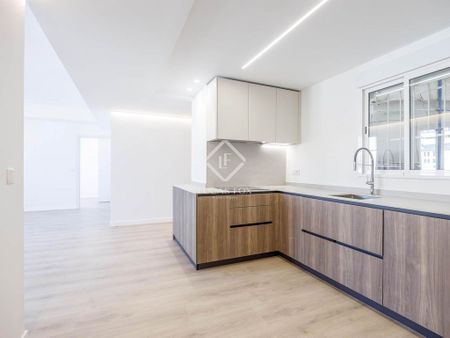 3 bedroom luxury Flat for rent in Valencia - Photo 2