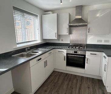 3 bedroom terraced house to rent - Photo 1