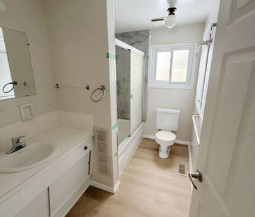 711 Algoma Avenue - Photo 2