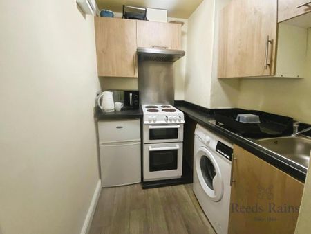 1 bedroom apartment to rent - Photo 2