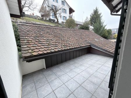 Detached house near the train station - Photo 5