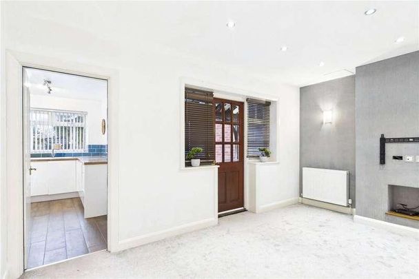 Westwood Road, Tilehurst, Reading, Berkshire, RG31 - Photo 1