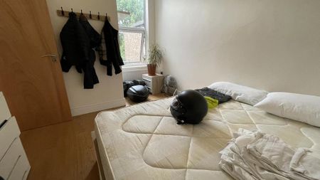 3 bedroom apartment to rent - Photo 5