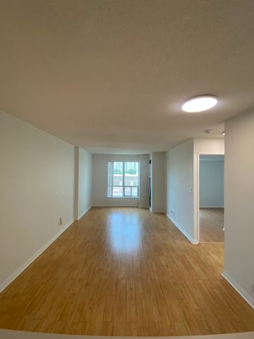 For Lease - 8 Lee Centre Drive Unit# 313, Toronto, Ontario - Photo 3