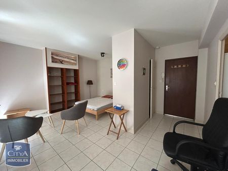 Location Appartement 1 pièce 34m² BRIVE LA GAILLARDE 19100 - Photo 2