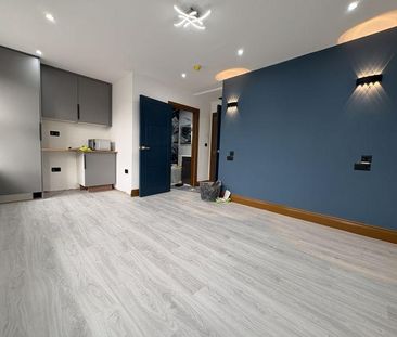 10 bedroom semi-detached house to rent - Photo 5