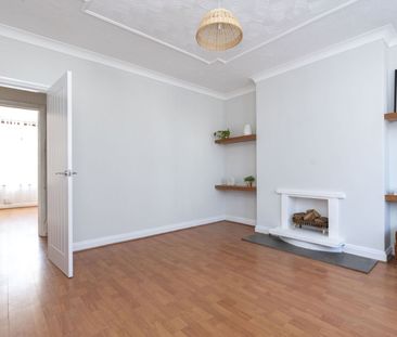 2 Bedroom - Photo 5