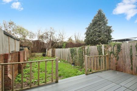 Studio to rent - Photo 3