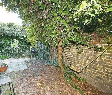 2 bedroom maisonette to rent - Photo 4
