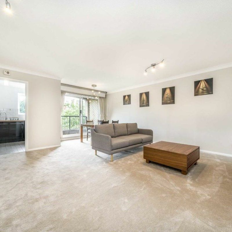 Hooper Street, Aldgate, E1 - Photo 1