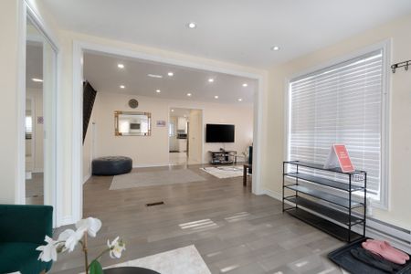 For Lease - 33 Windsor Avenue, Ajax, Ontario - Photo 5