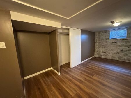 For Lease - 219 Steel Street, Barrie, Ontario - Photo 5