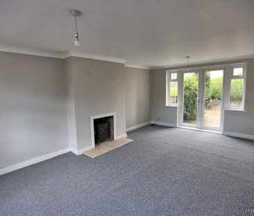 3 bedroom property to rent in Macclesfield - Photo 1