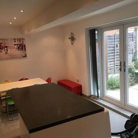 2 TEIGNMOUTH ROAD - Photo 4