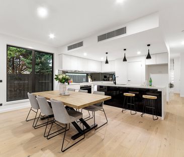 Architectural Ease Meets Family Prestige - 4 bedrooms, 3 Bathrooms ... - Photo 6