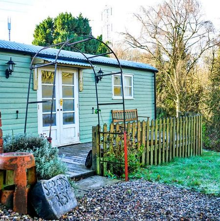 Shrewsbury - Photo 3