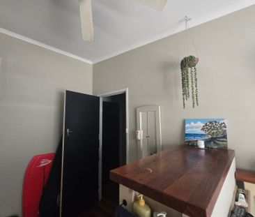 Surfers Paradise - Photo 1