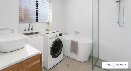 LIGHT FILLED BEACHSIDE APARTMENT - Photo 5