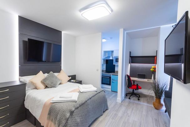 Studio to rent - Photo 1