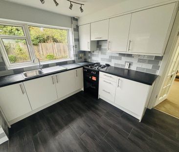 3 bedroom house to rent - Photo 2