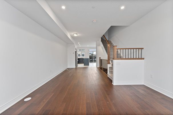 For Lease - 2140 Trafalgar Rd Road Unit# 47, Oakville, Ontario - Photo 1